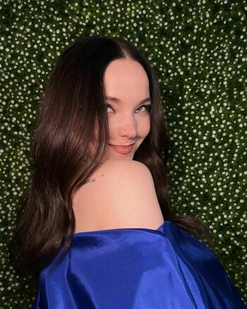 Dove Cameron