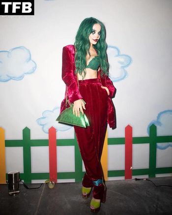 Dove Cameron