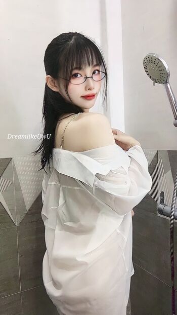 DreamlikeUwU