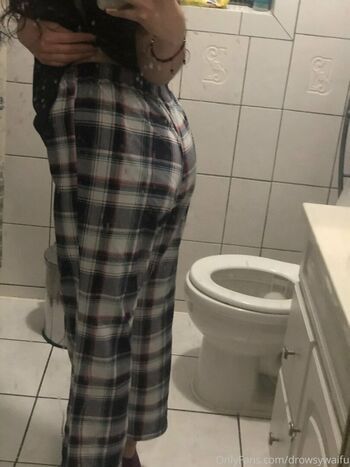 drowsywaifu