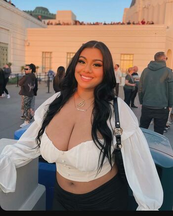 Dulce Castaneda