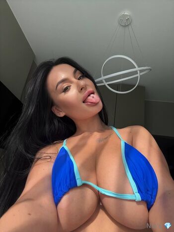ebonynia