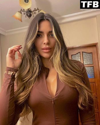 Ekin-Su Culculoglu