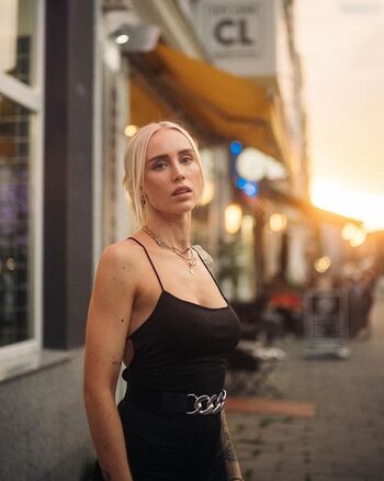 Ela Rausch , Raphaela