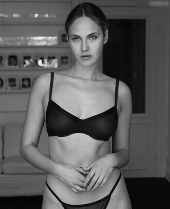 Elena Carrière