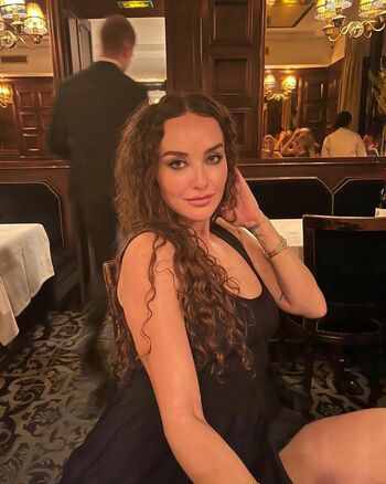 Elena Ora