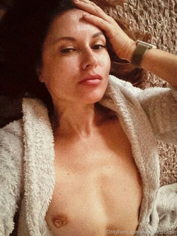 Elena Ptena
