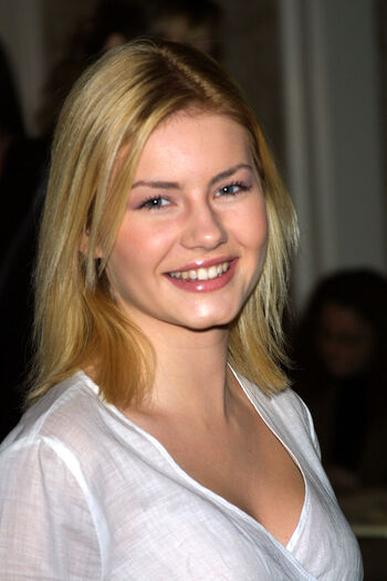 Elisha Cuthbert