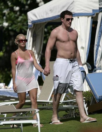 Elisha Cuthbert