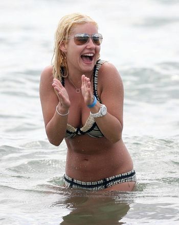 Elisha Cuthbert