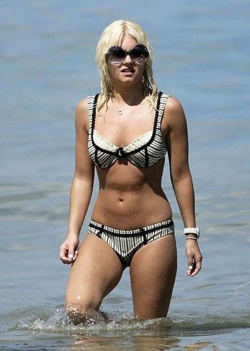 Elisha Cuthbert
