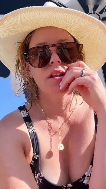 Elizabeth Banks