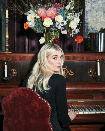 Elizabeth Debicki