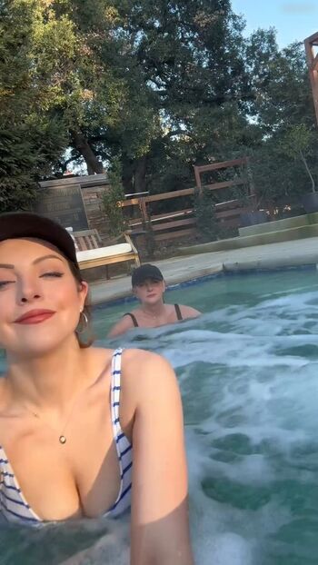 Elizabeth Gillies