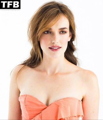 Elizabeth Henstridge