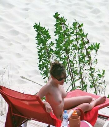 Elizabeth Hurley