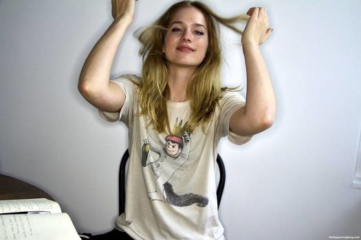 Elizabeth Lail