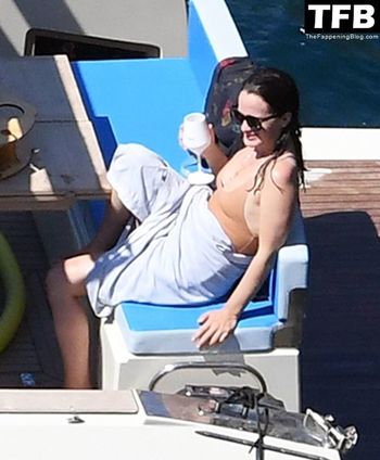 Elizabeth Reaser