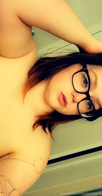 elizabethlily19