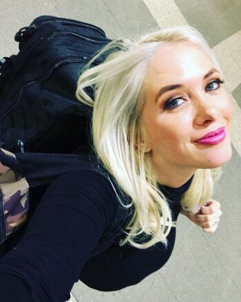 Elizzabeth James