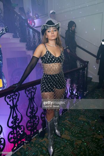 Ella Eyre