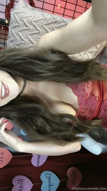 ella_foxx