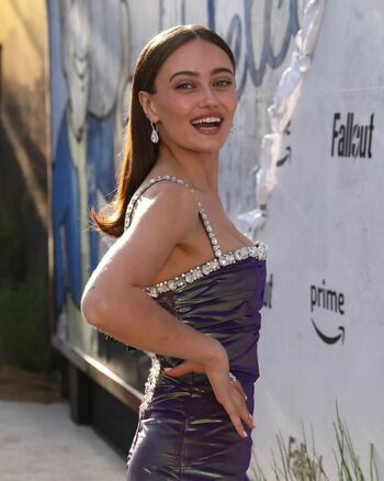 Ella Purnell