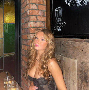 Elle Botterill