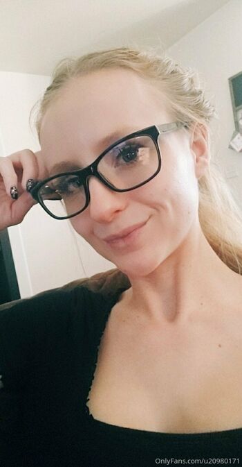 Elle Dainty