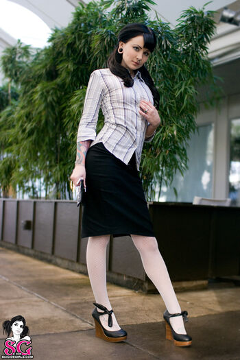 Elle Stranger