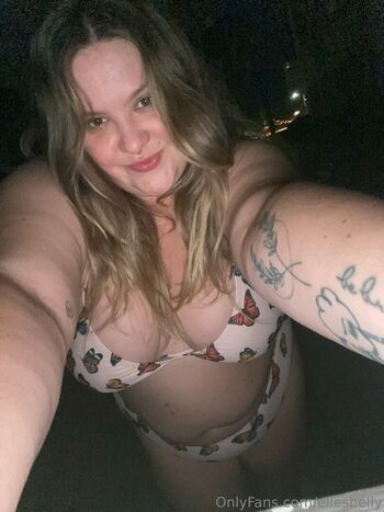 ellesbelly