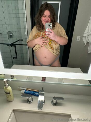 ellesbelly