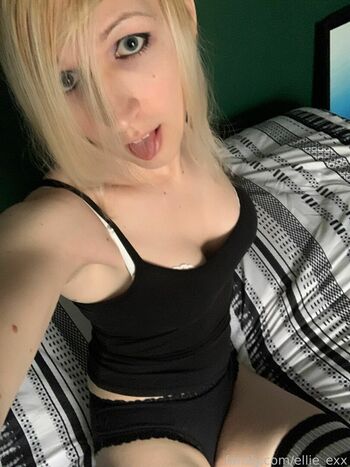 ellie_exx