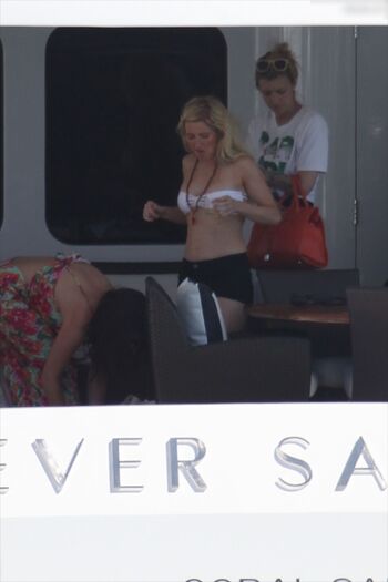 Ellie Goulding