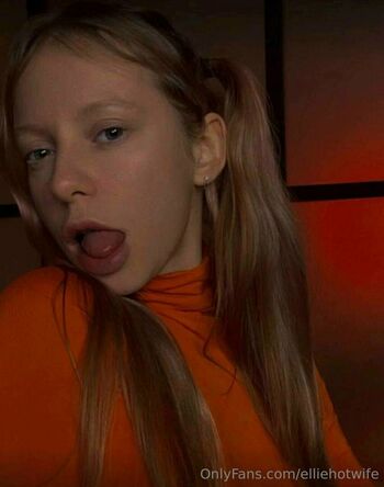 elliehotwife