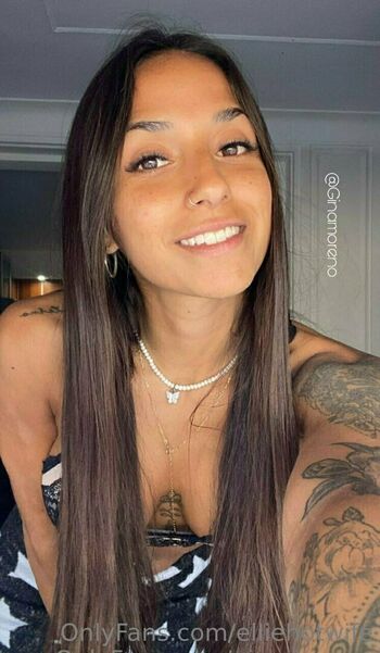 elliehotwife