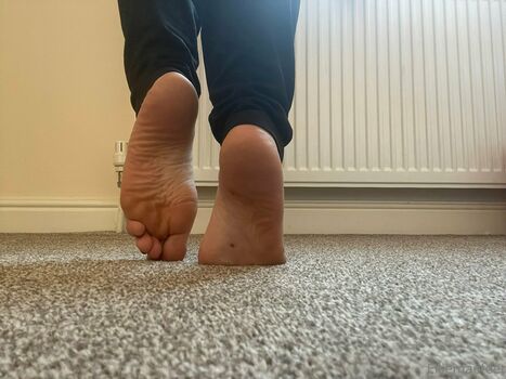 elliemaesfeet