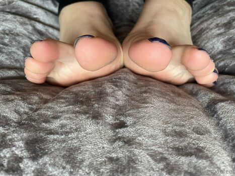 elliemaesfeet