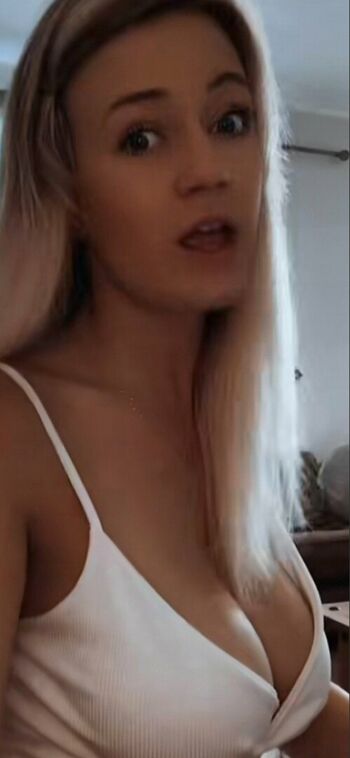 Ellienorman94