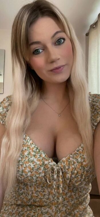 Ellienorman94