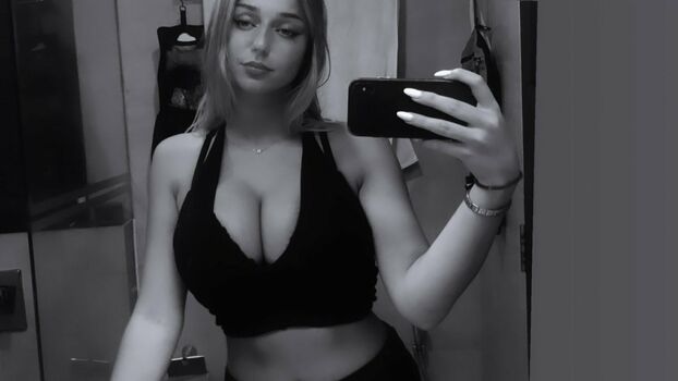 Elly Anne