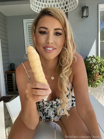elly_rose_xx