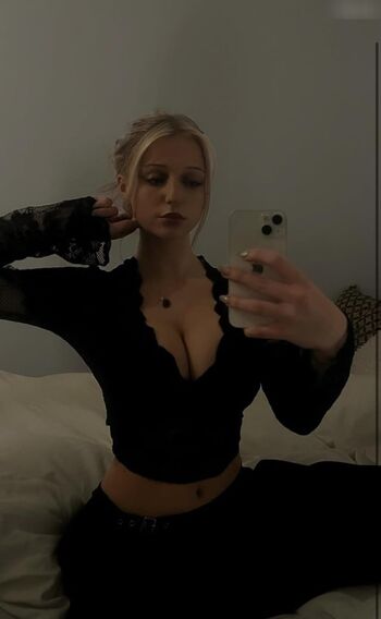 ellyy.ann