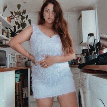Emalia Genie Safia