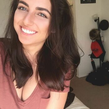 Emelia Hartford