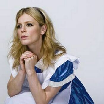 Emilia Fox