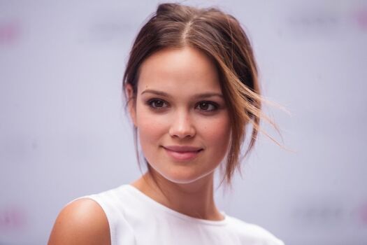 Emilia Schüle