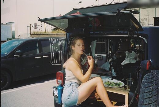 Emily Bett Rickards