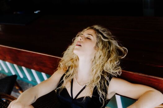 Emily Bett Rickards
