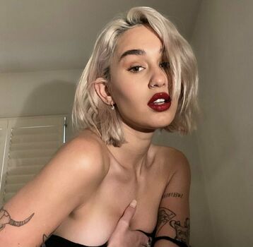 Emily_H